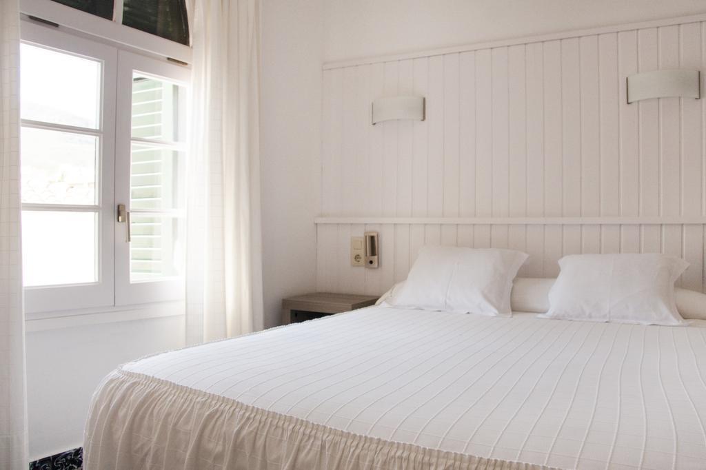 Hostal La Florida Llança Szoba fotó