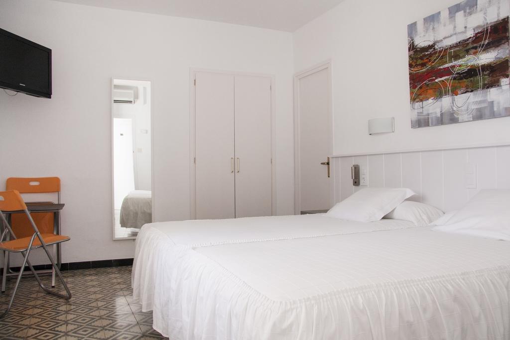Hostal La Florida Llança Szoba fotó