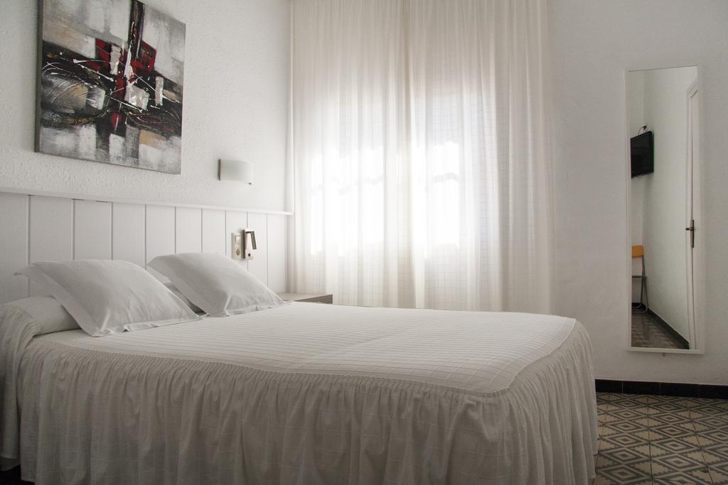 Hostal La Florida Llança Szoba fotó