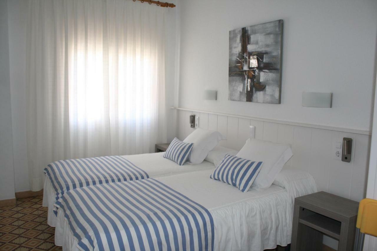 Hostal La Florida Llança Kültér fotó