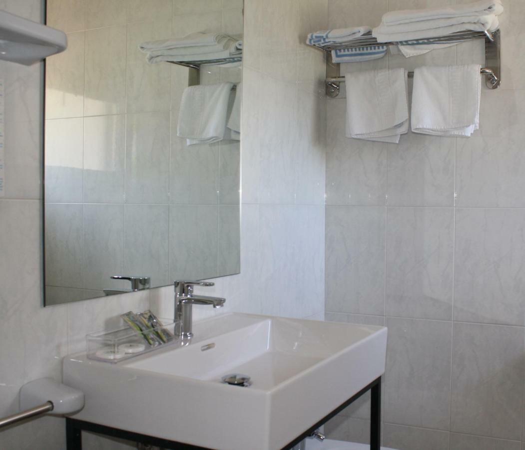 Hostal La Florida Llança Kültér fotó