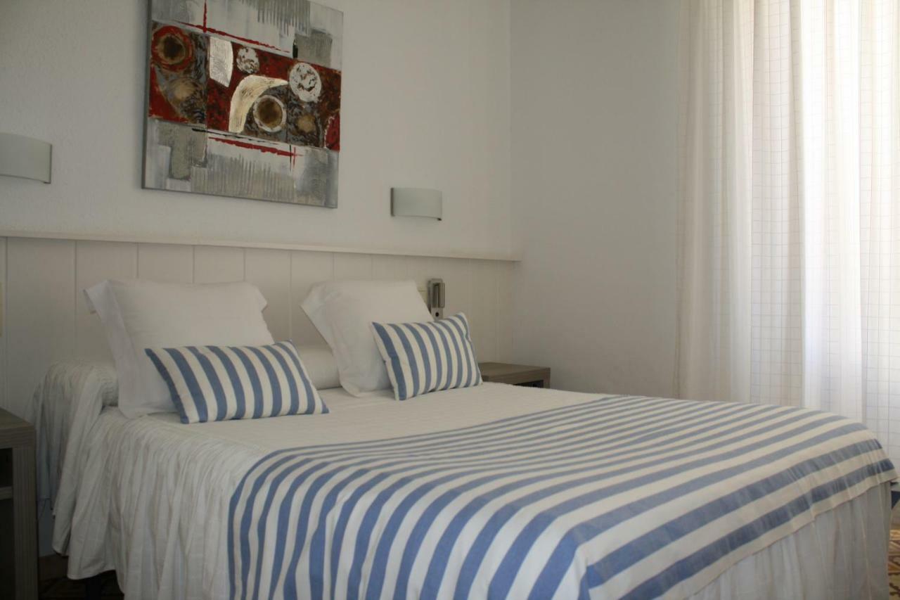 Hostal La Florida Llança Kültér fotó