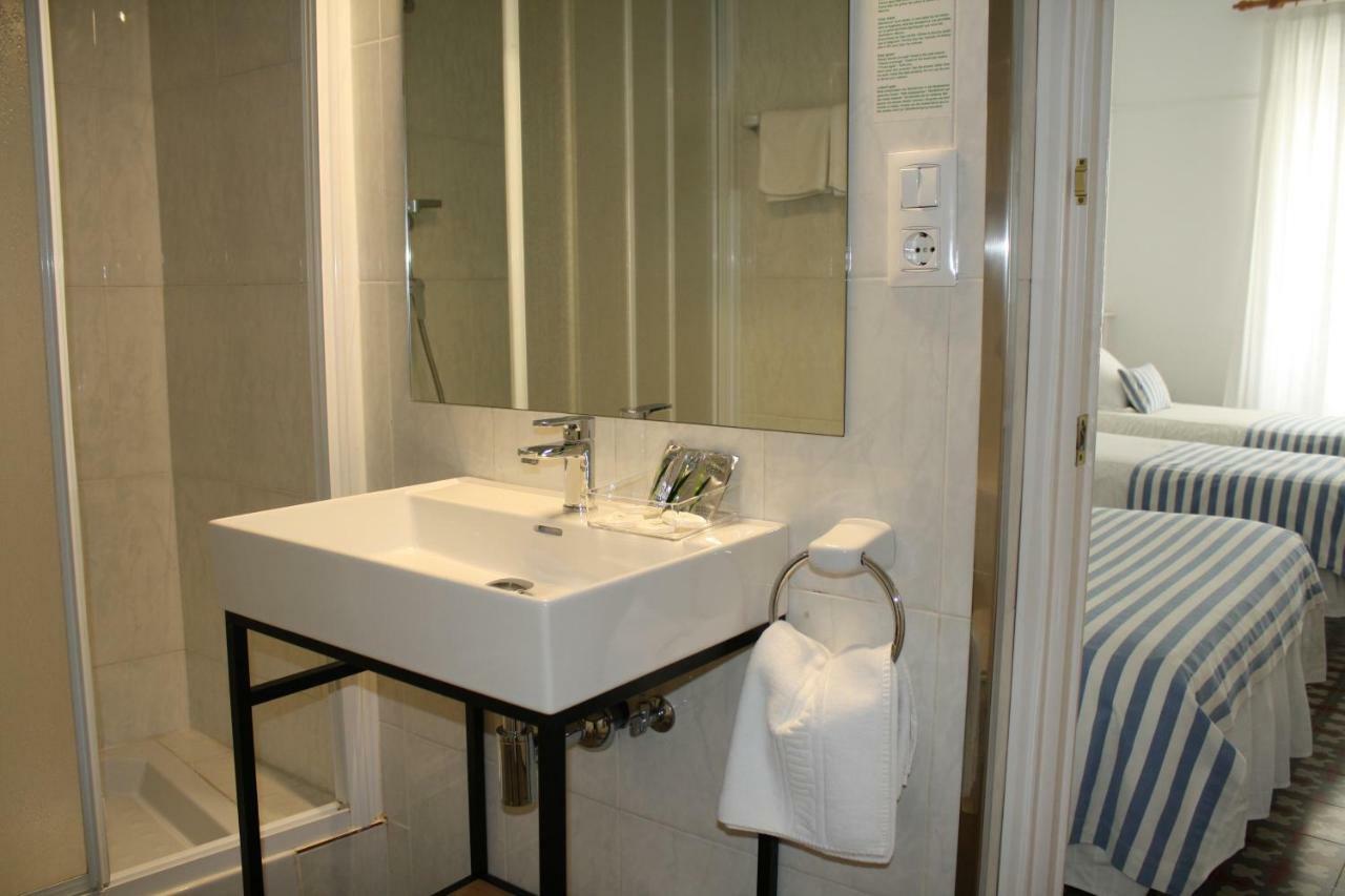 Hostal La Florida Llança Kültér fotó